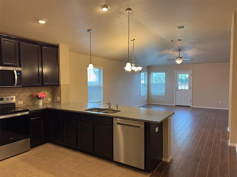 19013 Mangan Way — Photo 4
