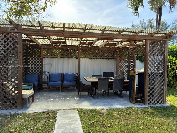 1440 NE 174th St, North Miami Beach, FL 33162
