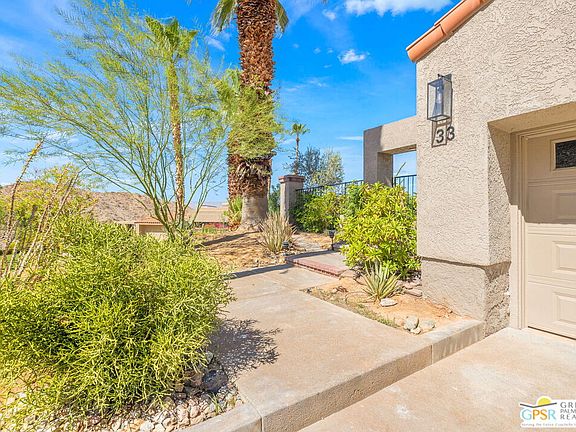 5th image of 33 Mirage Cove Dr