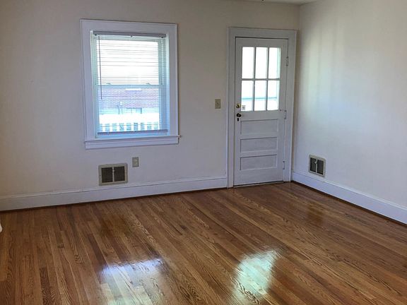 2nd image of 1207 Washington Ave