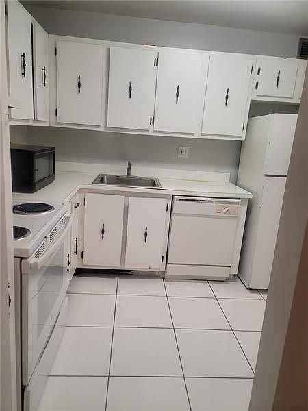 1st image of 4354 NW 9th Ave APT 12-2B