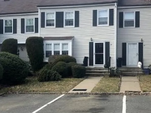 27 Wexford Dr, Mendham, NJ 07945