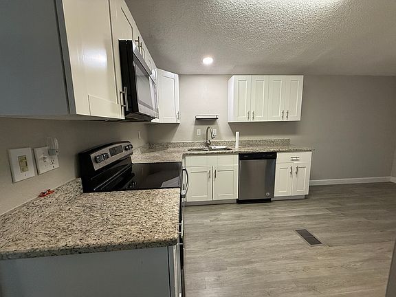 3rd image of 203-D E Gleneagles Rd #829