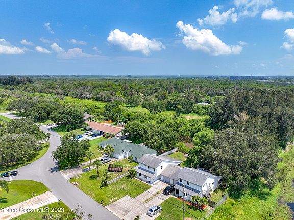 2nd image of 107 Gator Dr