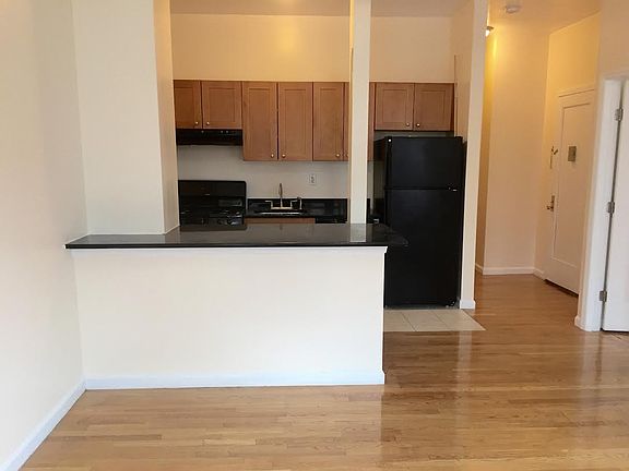 3rd image of 204 W 133rd St APT 2B