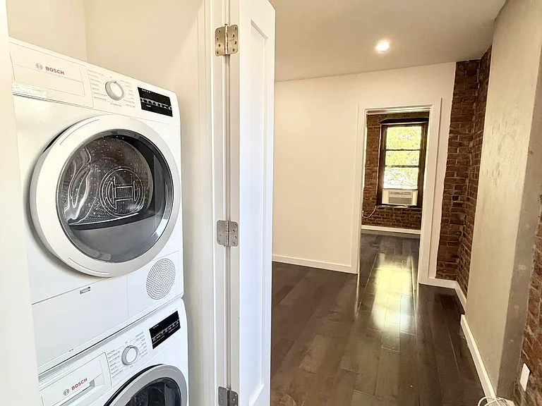 197 E 3rd St #13 — Photo 3