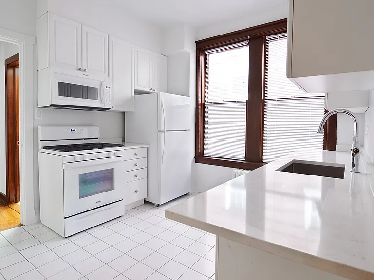 1055 W Hollywood Ave #1A — Photo 1