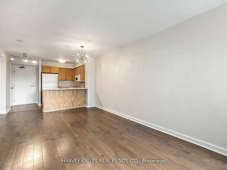 109 Front St E #512 — Photo 6