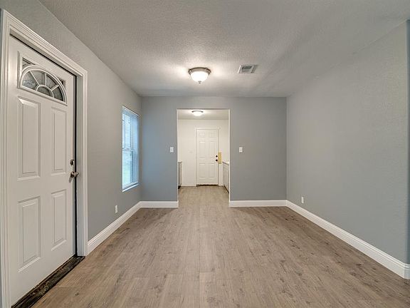 4th image of 1617 Miller Ave