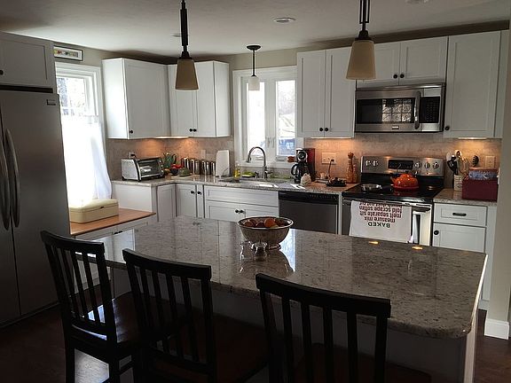 2nd image of 8 Skyline Dr