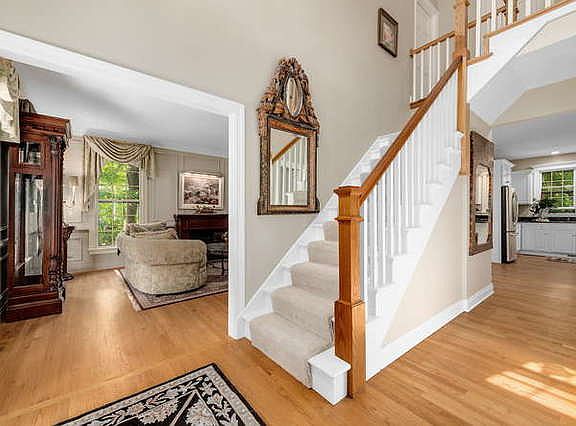 5th image of 807 Wildrose Springs Dr