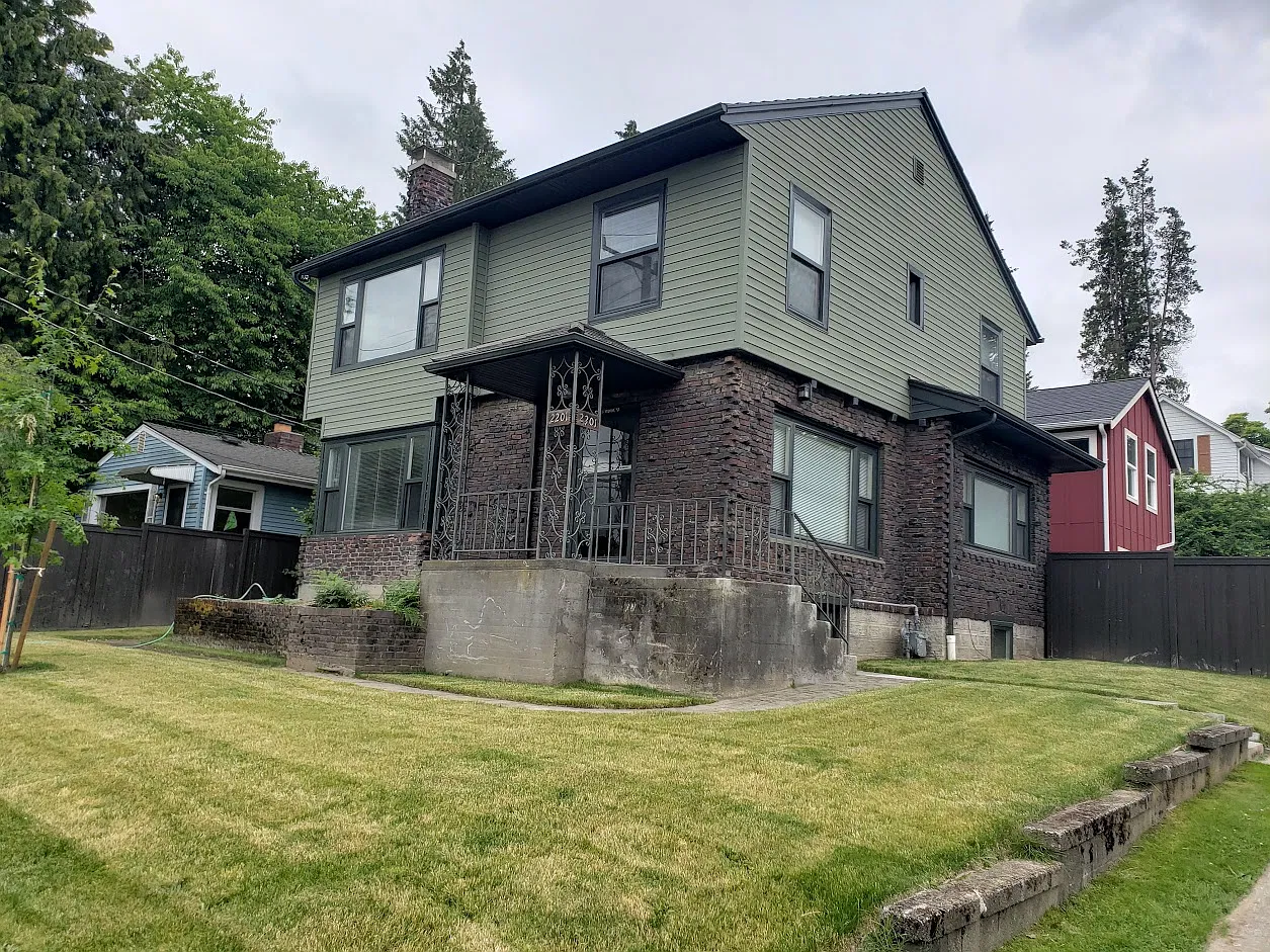 3 bed, 1643 sqft, $3,600 — Photo 1