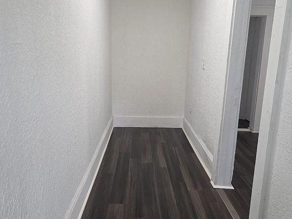 3rd image of 3923 Springfield Blvd APT 3
