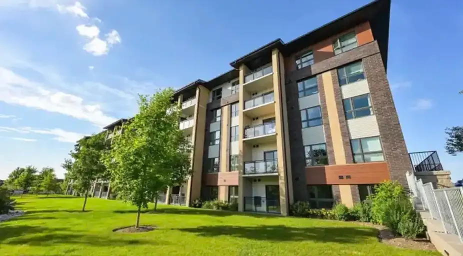 2 bed, 2.0 bath, 900 sqft, $2,300 — Photo 2
