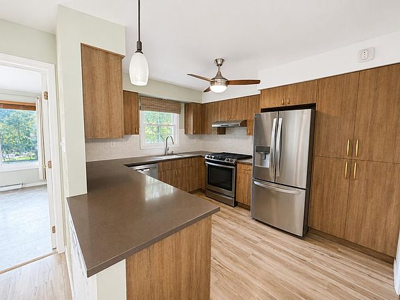 2nd image of 334 N Grand St