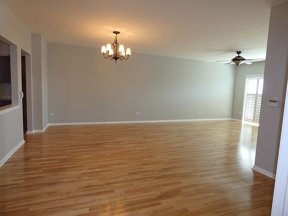 3rd image of 750 Pearson St #1-902