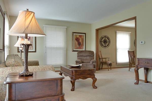 1st image of 750 Summit Dr