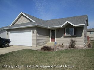 1170 Peregrine Dr SE, Rochester, MN 55904