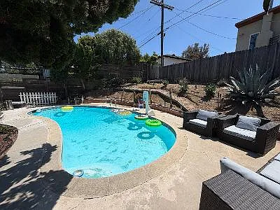 3283 Kelton Ave — Photo 15