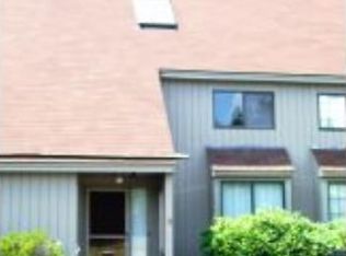 3 Rockingham Ct, Bedford, NH 03110