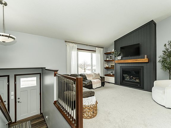 3rd image of 4718 Alan Ln NW