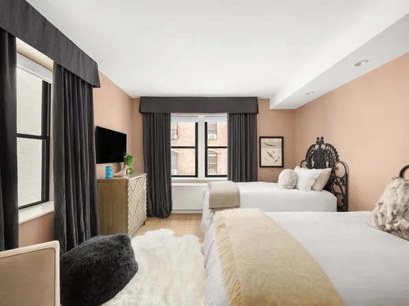 110 Central Park South image 30 of 48