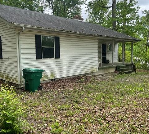3rd image of 518 NE McGhee Ave