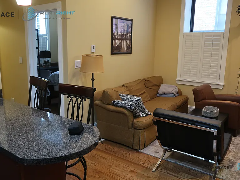 1361 N Ashland Ave #1D — Photo 16