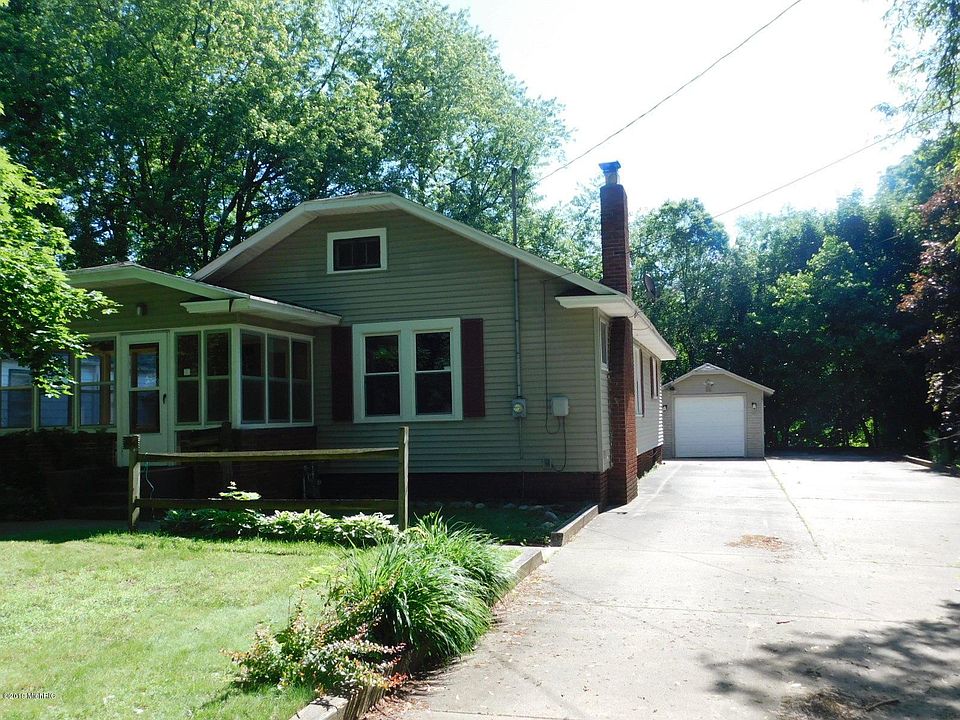 1st image of 286 E Ave N