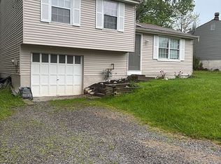 1145 Marble Dr, Crescent, PA 15046