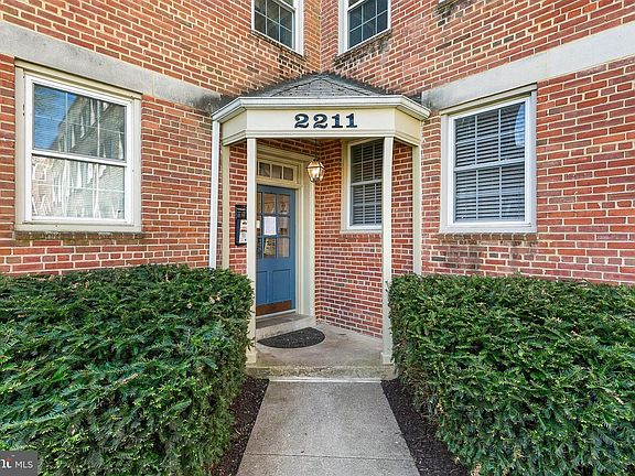 3rd image of 2211 Washington Ave APT 303