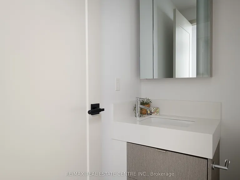 10 York St #6210 — Photo 29