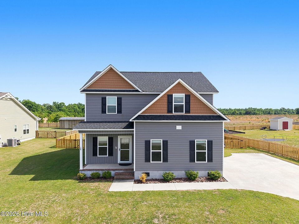 1st image of 120 Cypress Manor Court