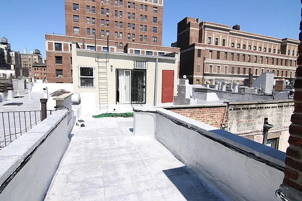 Rented by America Mecca Realty LLC | media 32