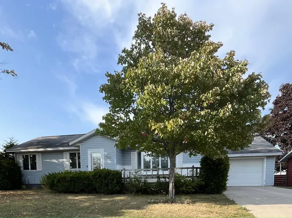 408 W Avenue B, Newberry, MI 49868