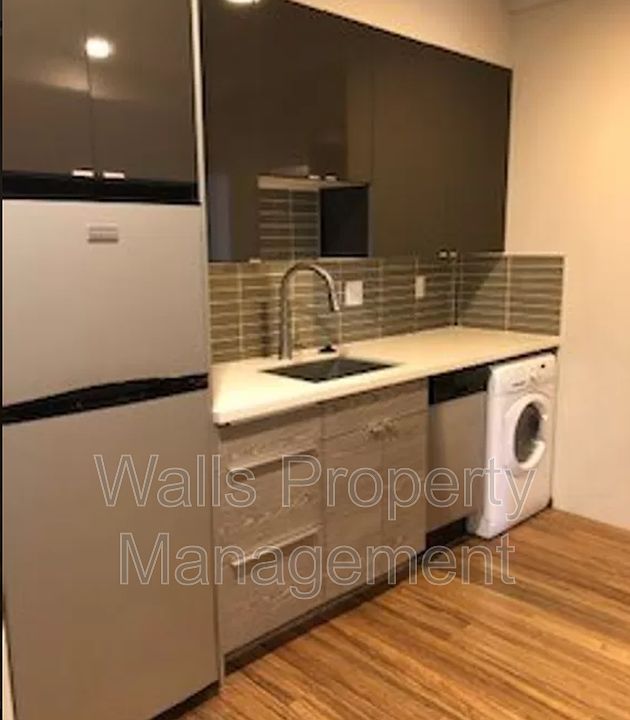 1st image of 6408 Phinney Ave N #2