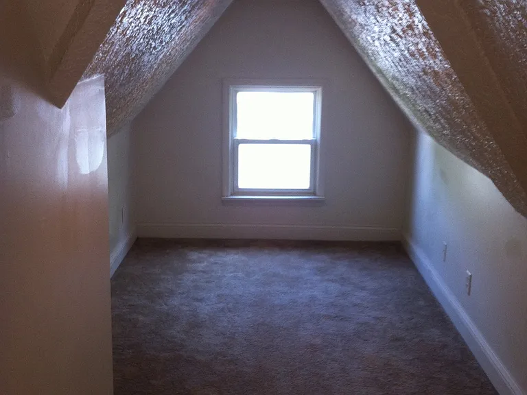 814 N 10th St — Photo 7