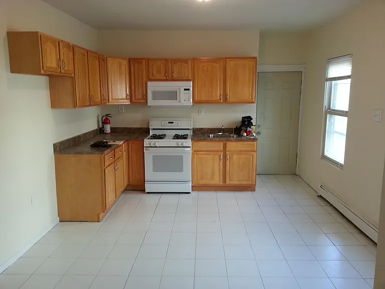 309 Hobart Ave #1 — Photo 7