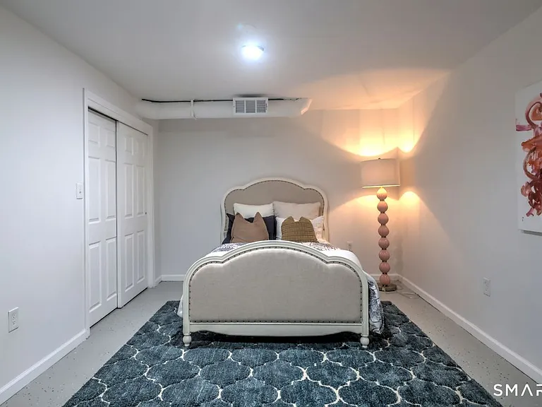 9 Canterbury Rd #9 — Photo 26