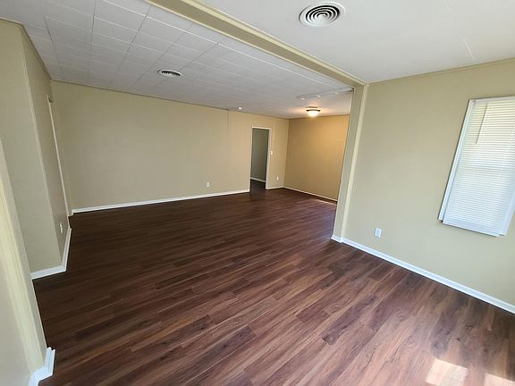 3rd image of 247 Granvil Dr