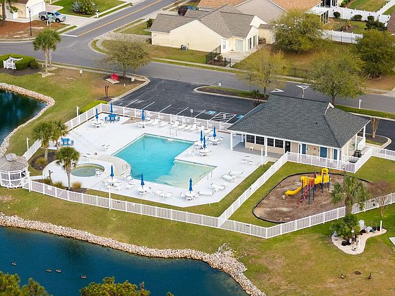 3rd image of 622 Vermillion Dr.