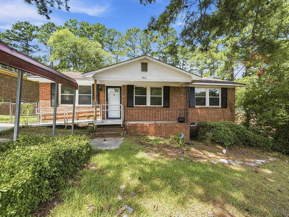 1st image of 456 Hickory Ridge Dr
