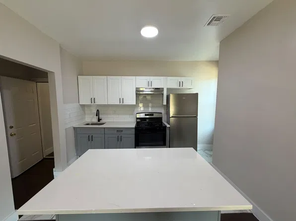 (undisclosed Address), Newark, NJ 07112