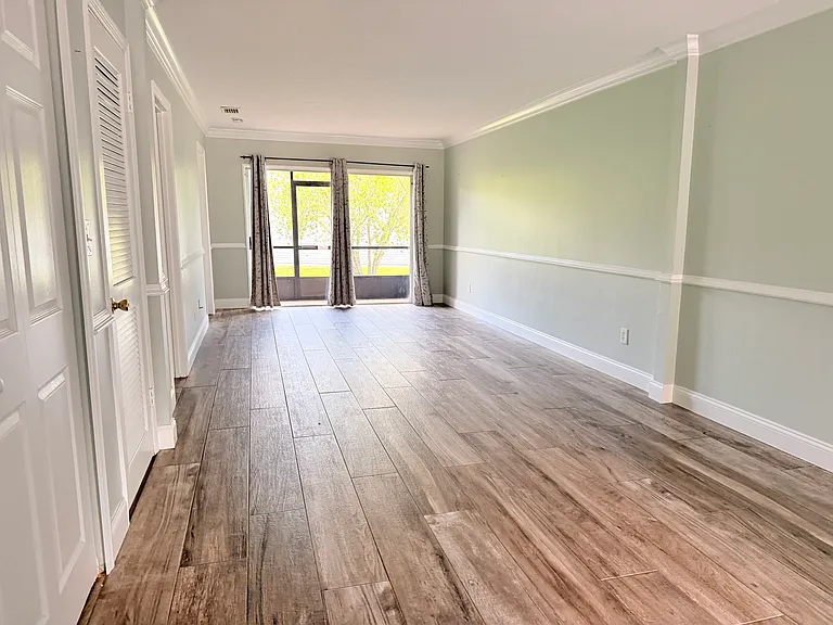 313 Dirksen Dr #F7 — Photo 7