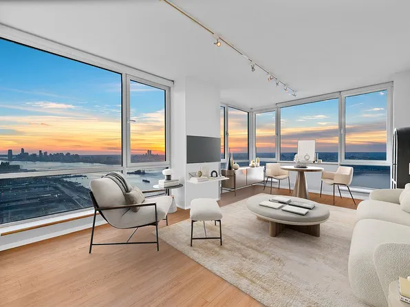 635 W 42nd St APT 42K, New York, NY 10036