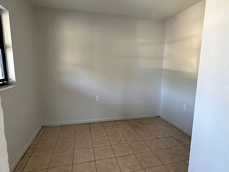 853 Edith Ave — Photo 7