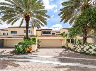 13 Sloans Curve Dr #13, Palm Beach, FL 33480