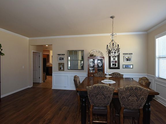 5th image of 156 Marehaven Ct
