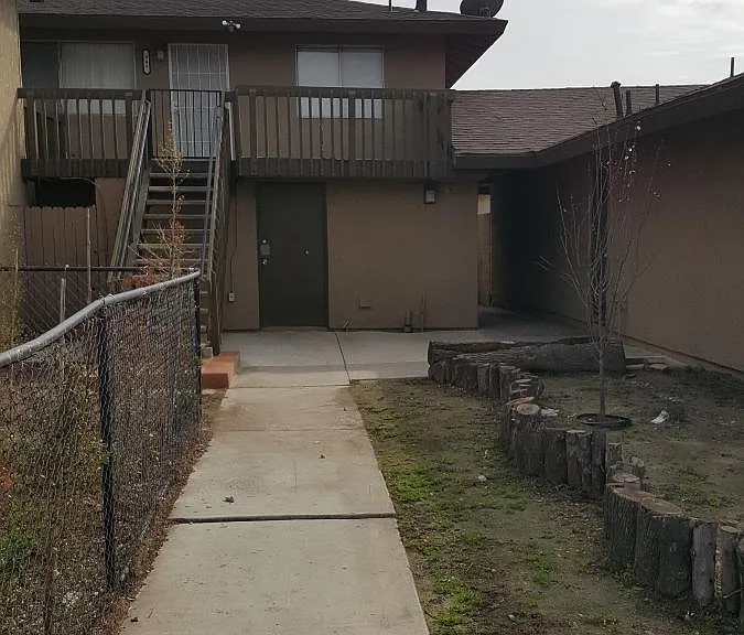 349 S Ashford Ave — Photo 9