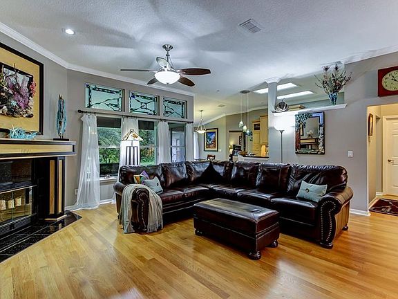 2nd image of 2917 Eastwind Dr